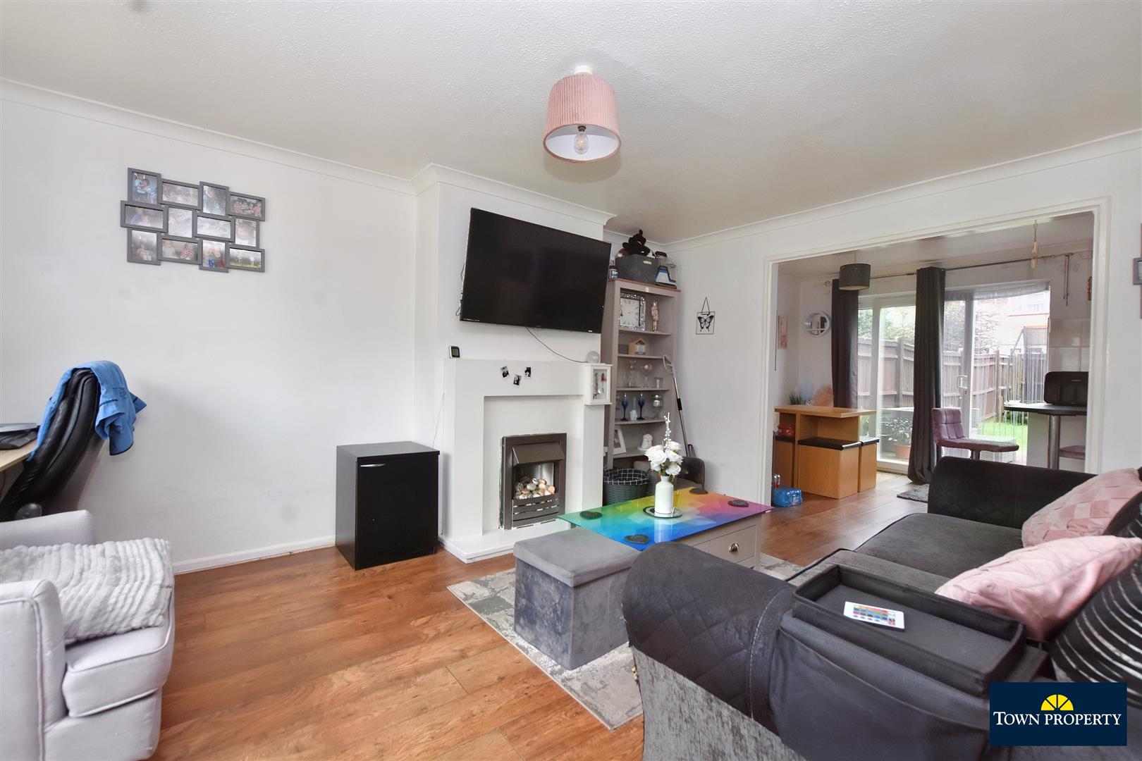 Property Details for Fletching Road Eastbourne BN22 9DU Town